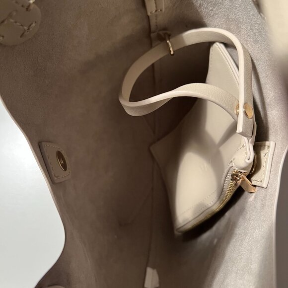 Zara women's small shoulder bag soft cream leather PU, used in good condition - Picture 5 of 6